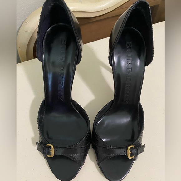Burberry Black Heels with Gold Buckle - Picture 3 of 8